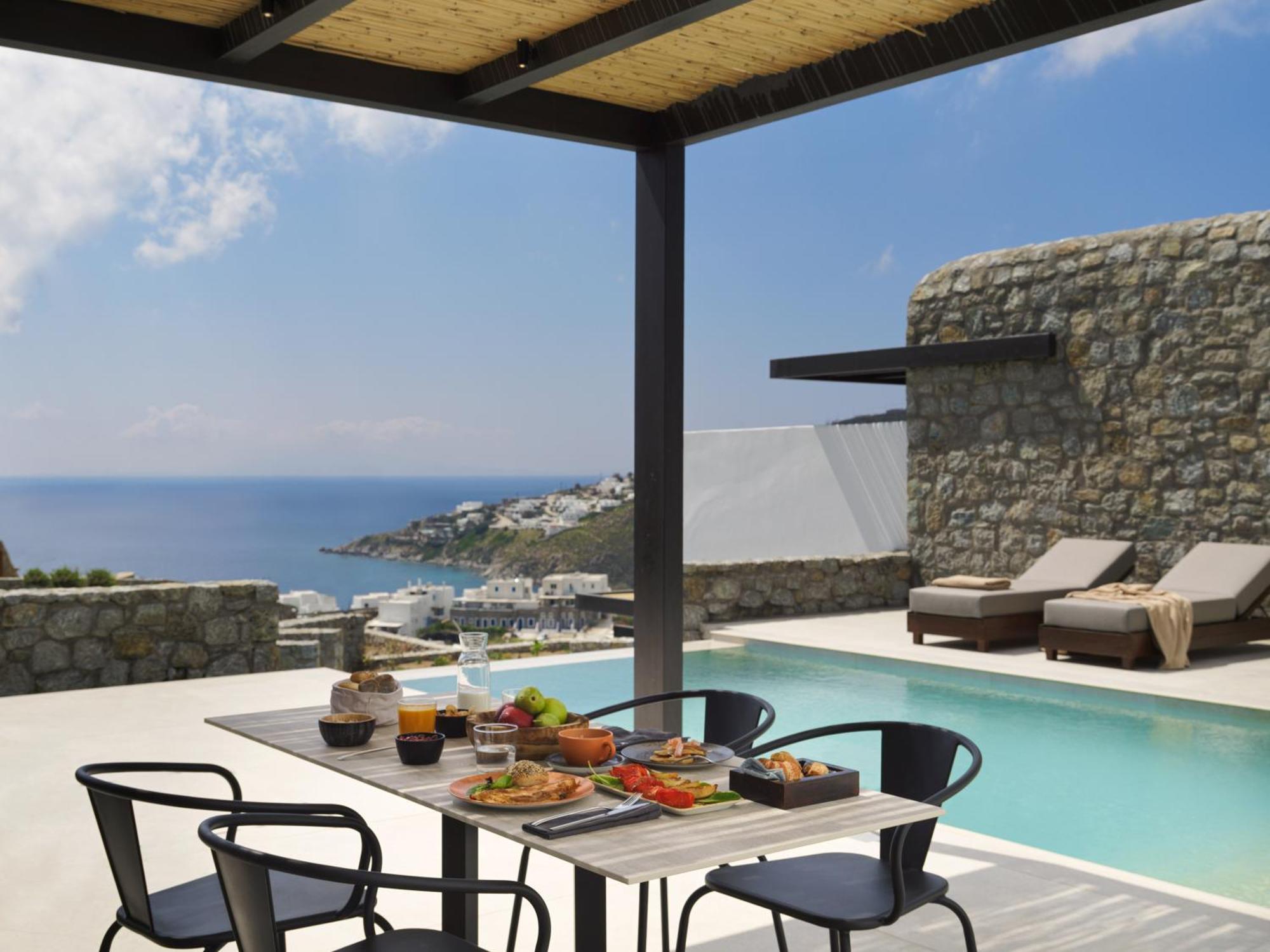 Ezio Bo Luxury Living Hotel 3*